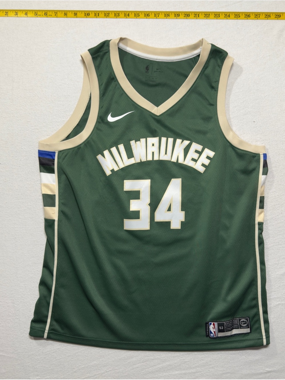 Nike Milwaukee Bucks Giannis Antetokounmpo #34 Green Jersey 2010s